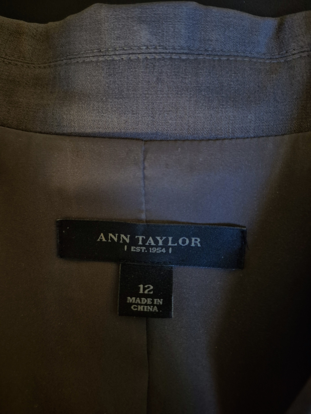 Ann Taylor Women's Dark Taupe Brown Single-Button Suit Jacket And Pants Size 12 - Picture 2 of 8